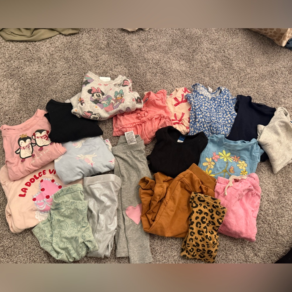 Old Navy Girls Multi-Outfit Mix - Pink, Blue, Black, Gray, Green